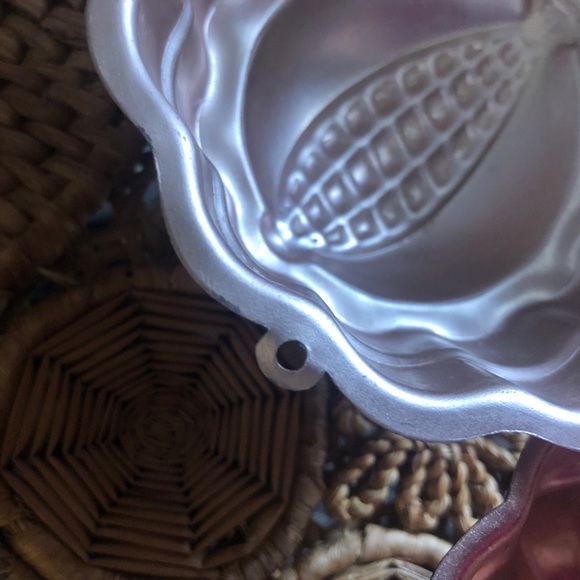 Set of Two Mini Vintage Copper Jello Molds - Picture 10 of 15